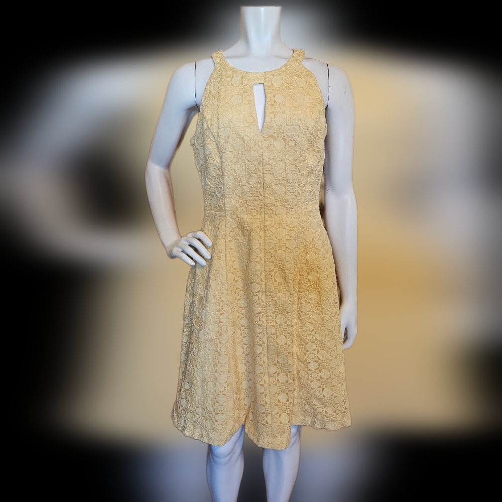 💙 79. White House Black Market Size 8 Pale Orange Dress